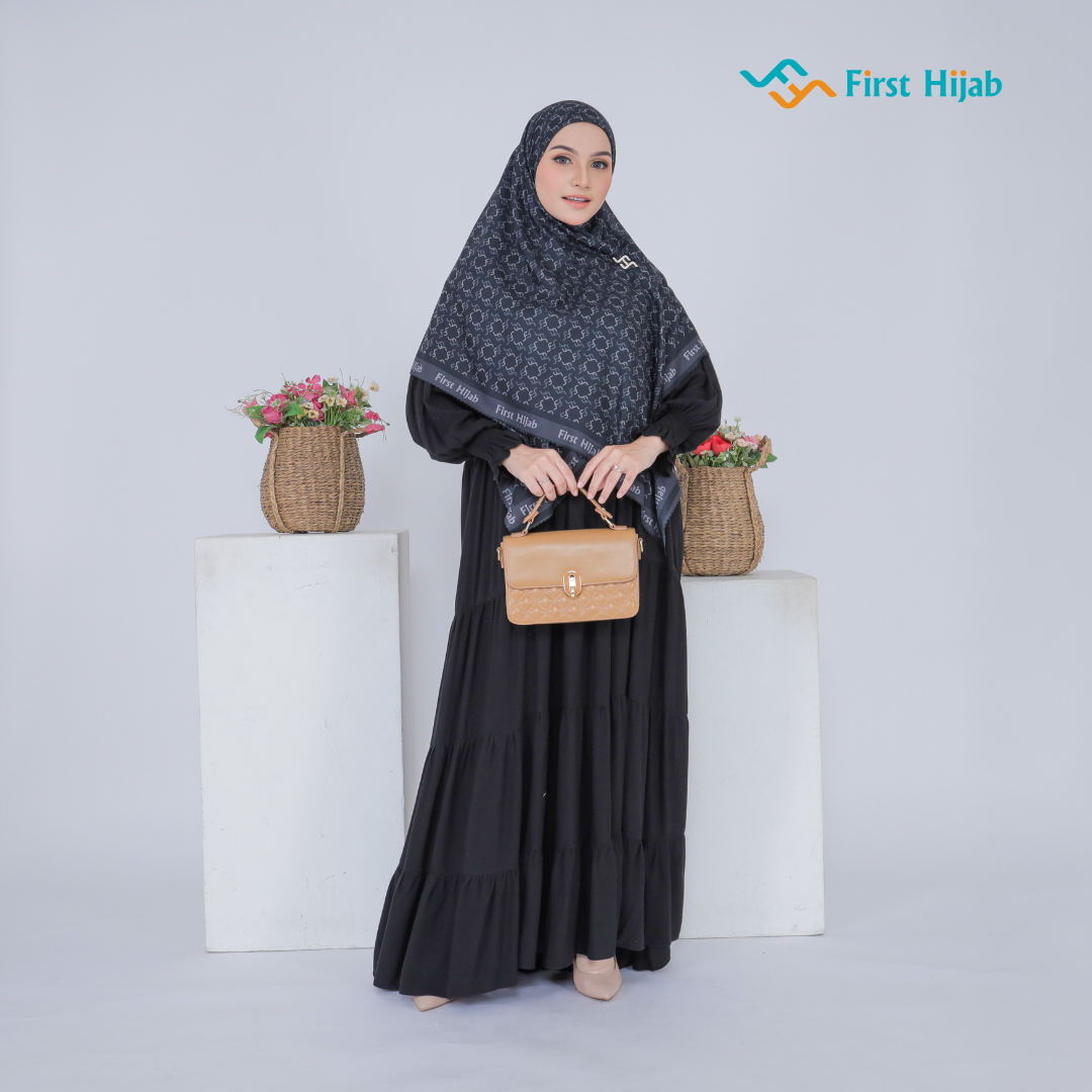 Zuria Hijab Monogram Scarf Bahan Lokal 